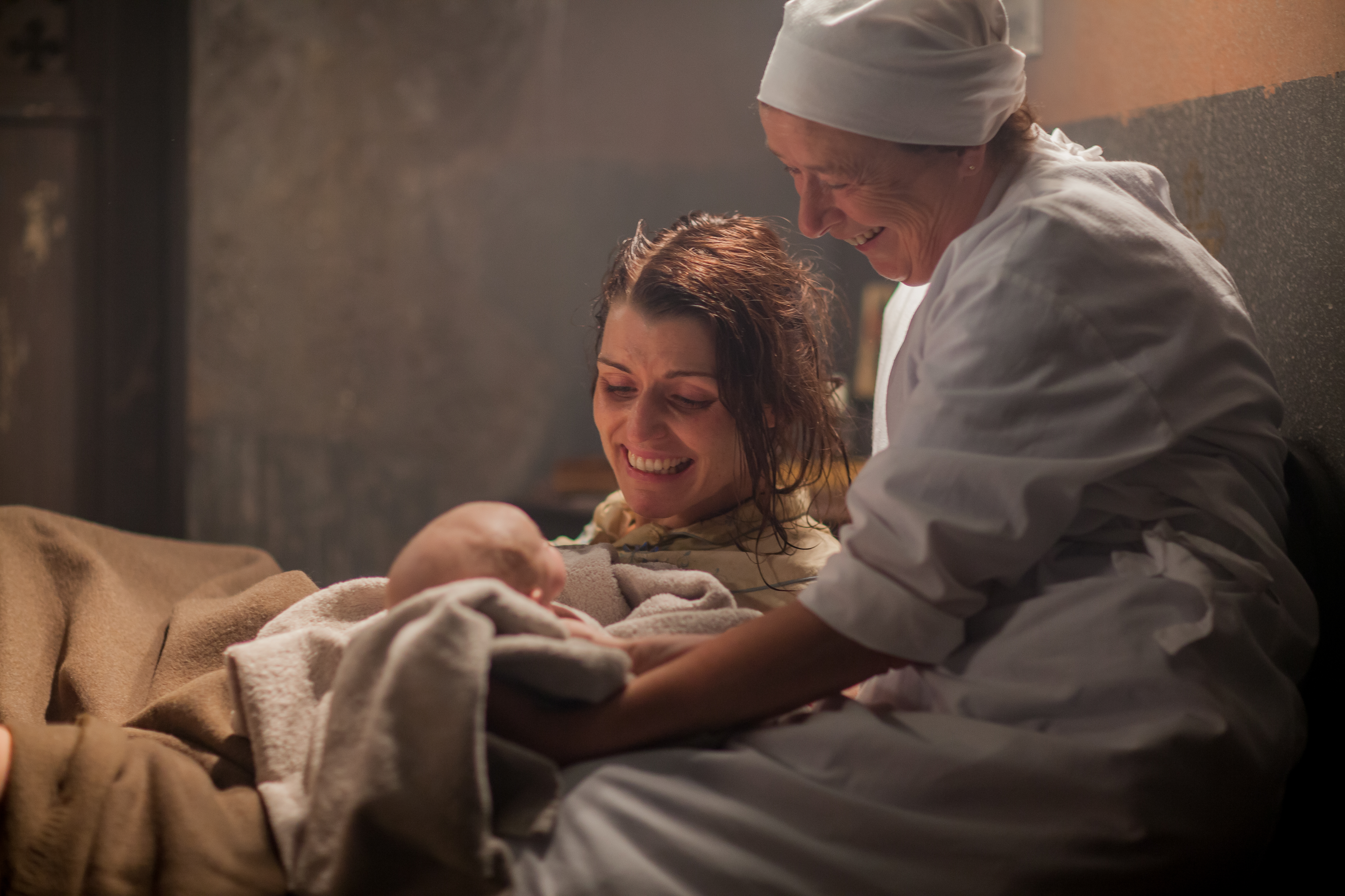 Dolores McEvoy (Siobhan O’Kelly) and Nurse Phyllis Crane in labour. (Photo: Courtesy of Laurence Cendrowicz/Laurence Cendrowicz)