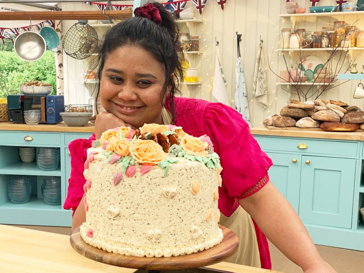 Picture Shows: The Great British Baking Show Collection 10, Mexican Week, Syabira's Sweetcorn & Cinnamon Tres Leches Showstopper Cake