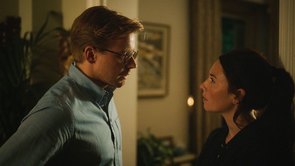 Picture shows: Jack Lowden and Tamsin Topolski in "Slow Horses" 