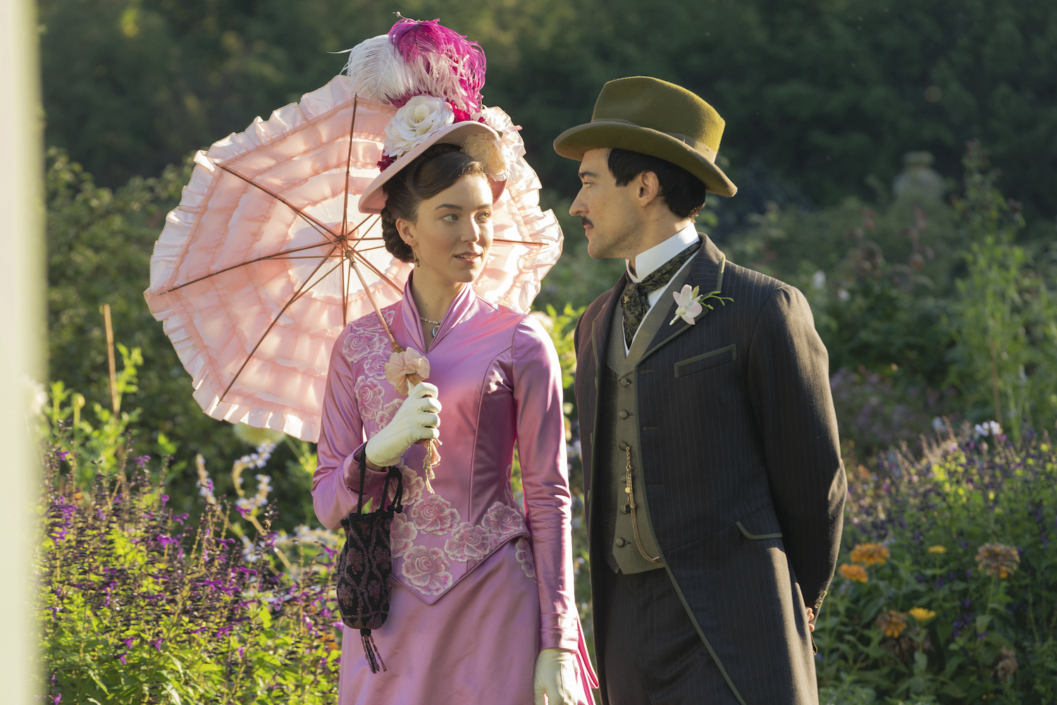  Blake Ritson and Nicole Bryden Bloom in "The Gilded Age" Season 2