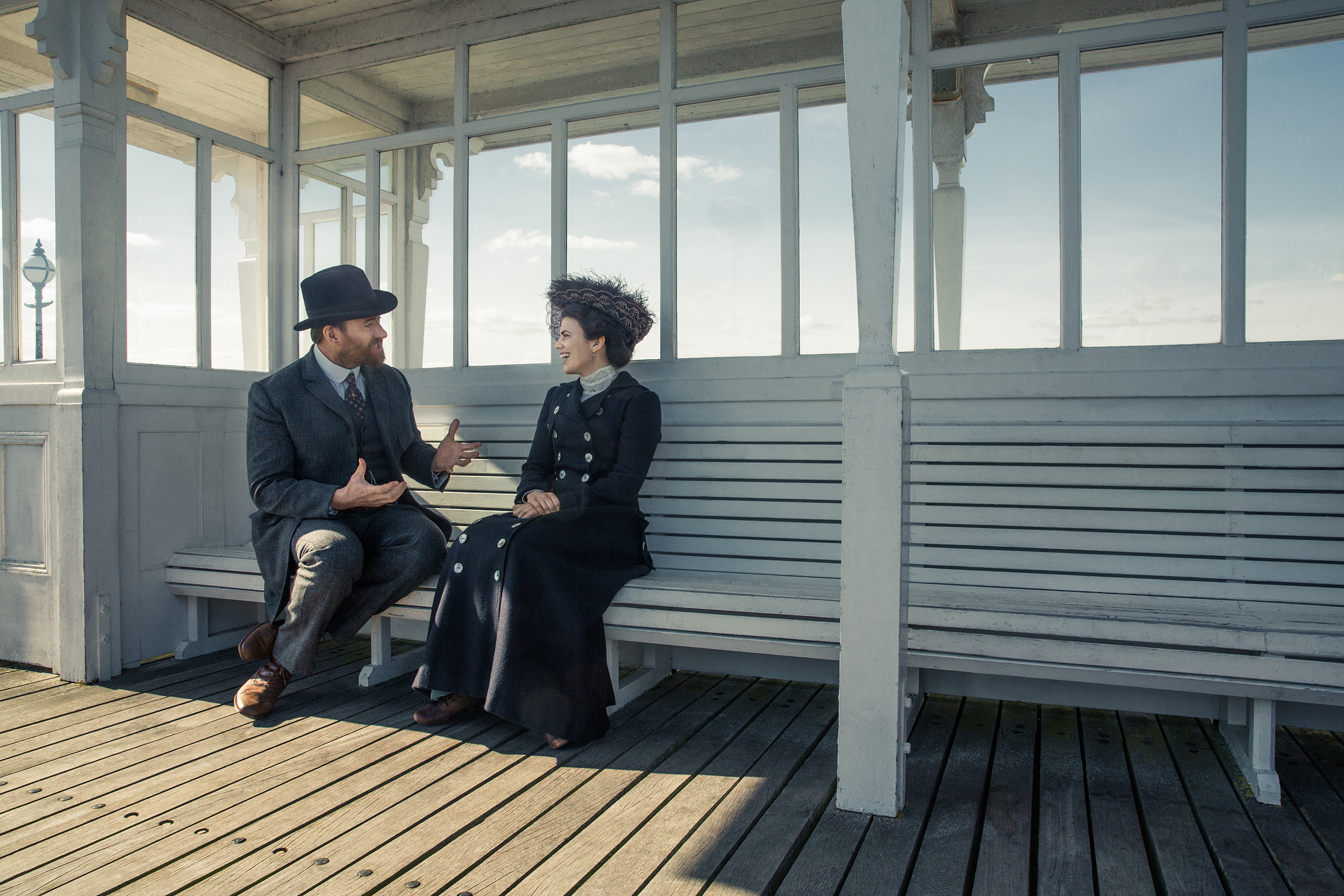 Matthew MacFadyen as Henry Wilcox, Hayley Atwell as Margaret Schlegel in Howards End