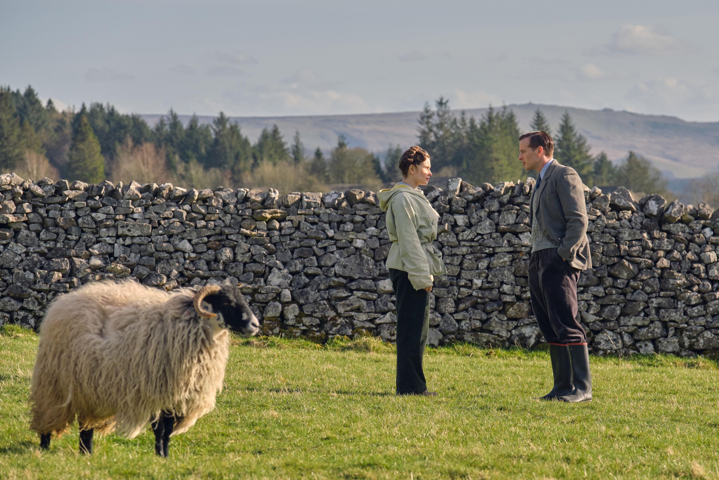 Nicholas Ralph and Rachel Shenton as James and Helen in All Creatures Great and Small