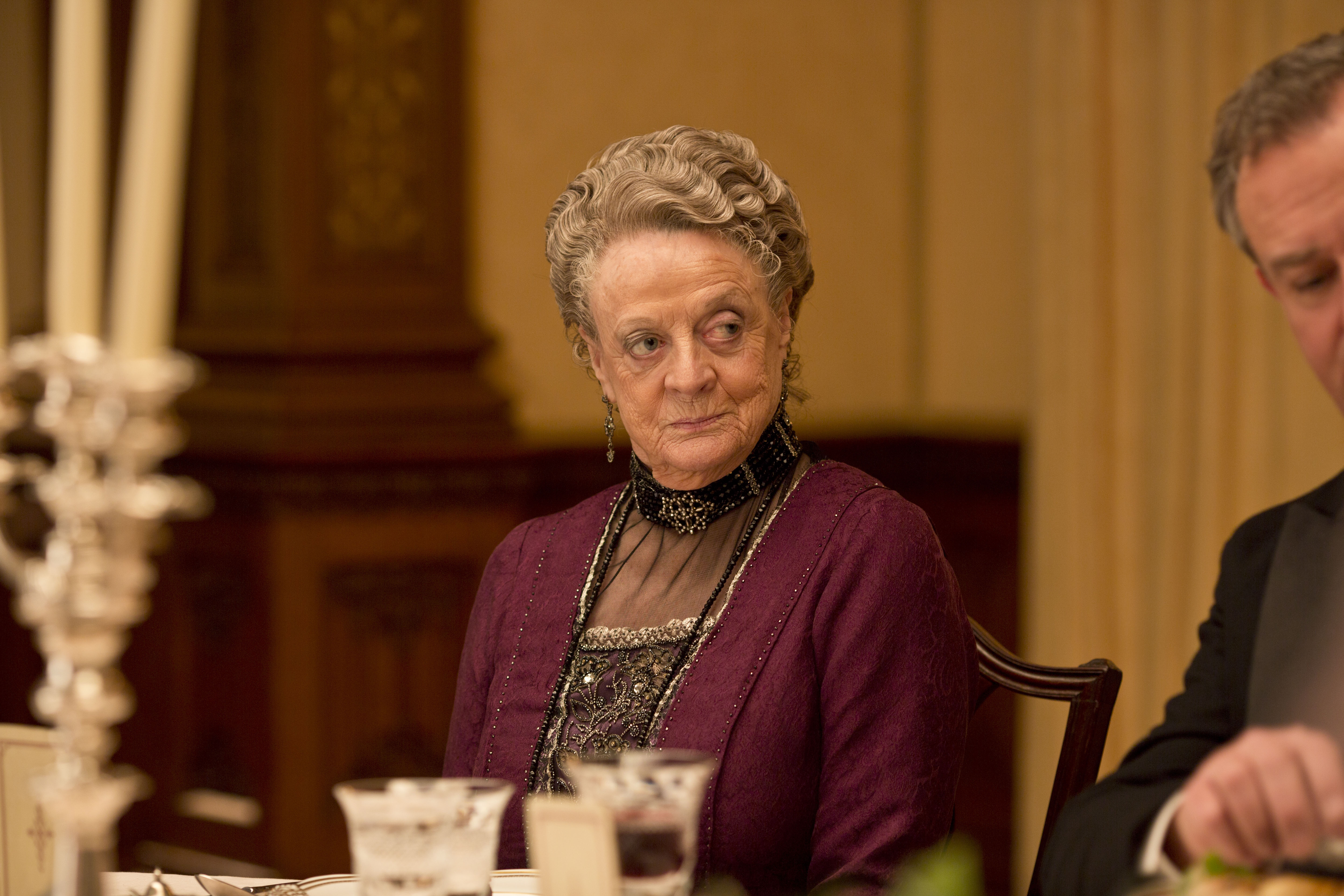 Maggie Smith as the Dowager Countess (Photo: ©Nick Briggs/Carnival Film and Television Limited 2013 for MASTERPIECE) 