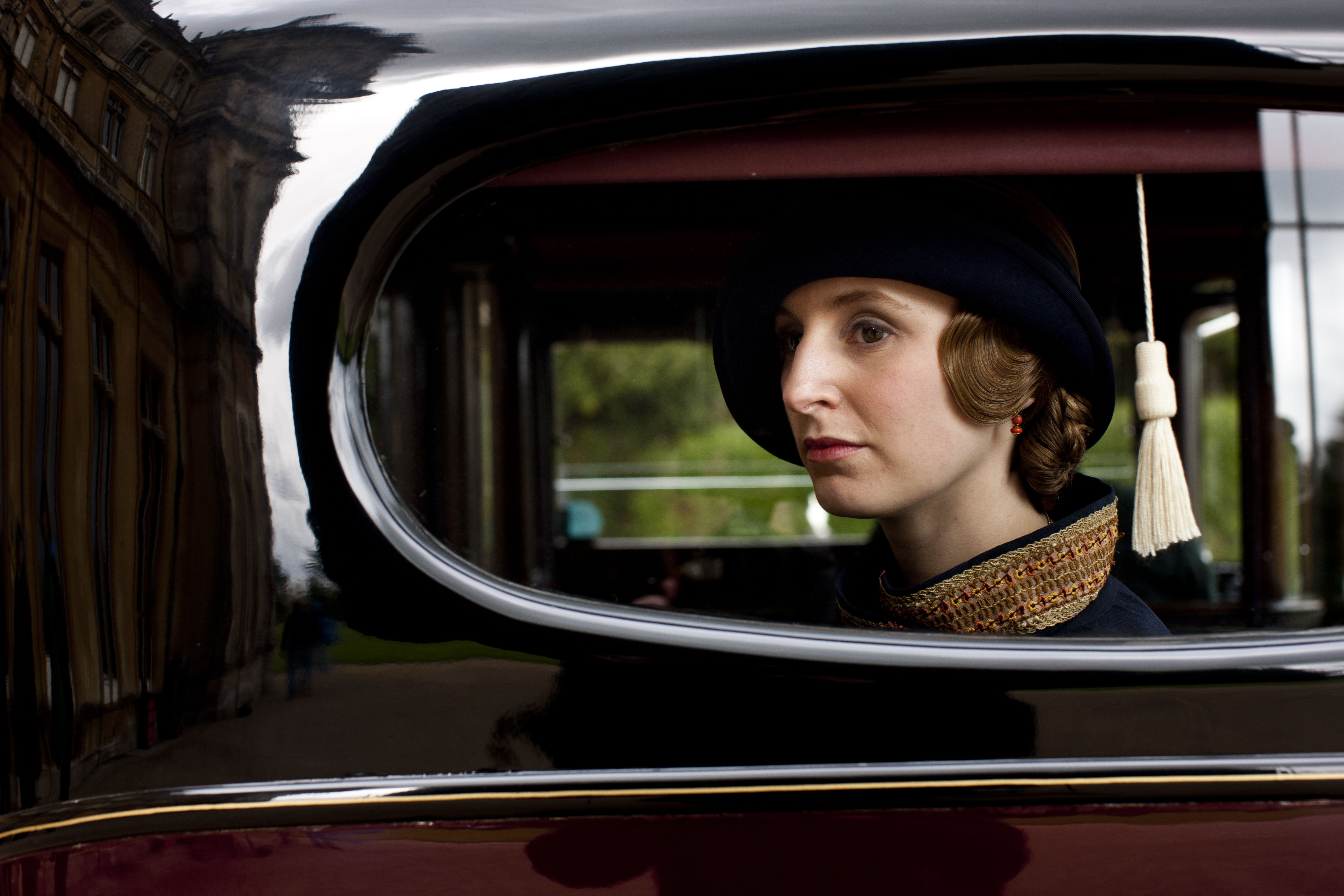 Oh, Edith. (Photo: Courtesy of ©Nick Briggs/Carnival Film and Television Limited 2013 for MASTERPIECE)