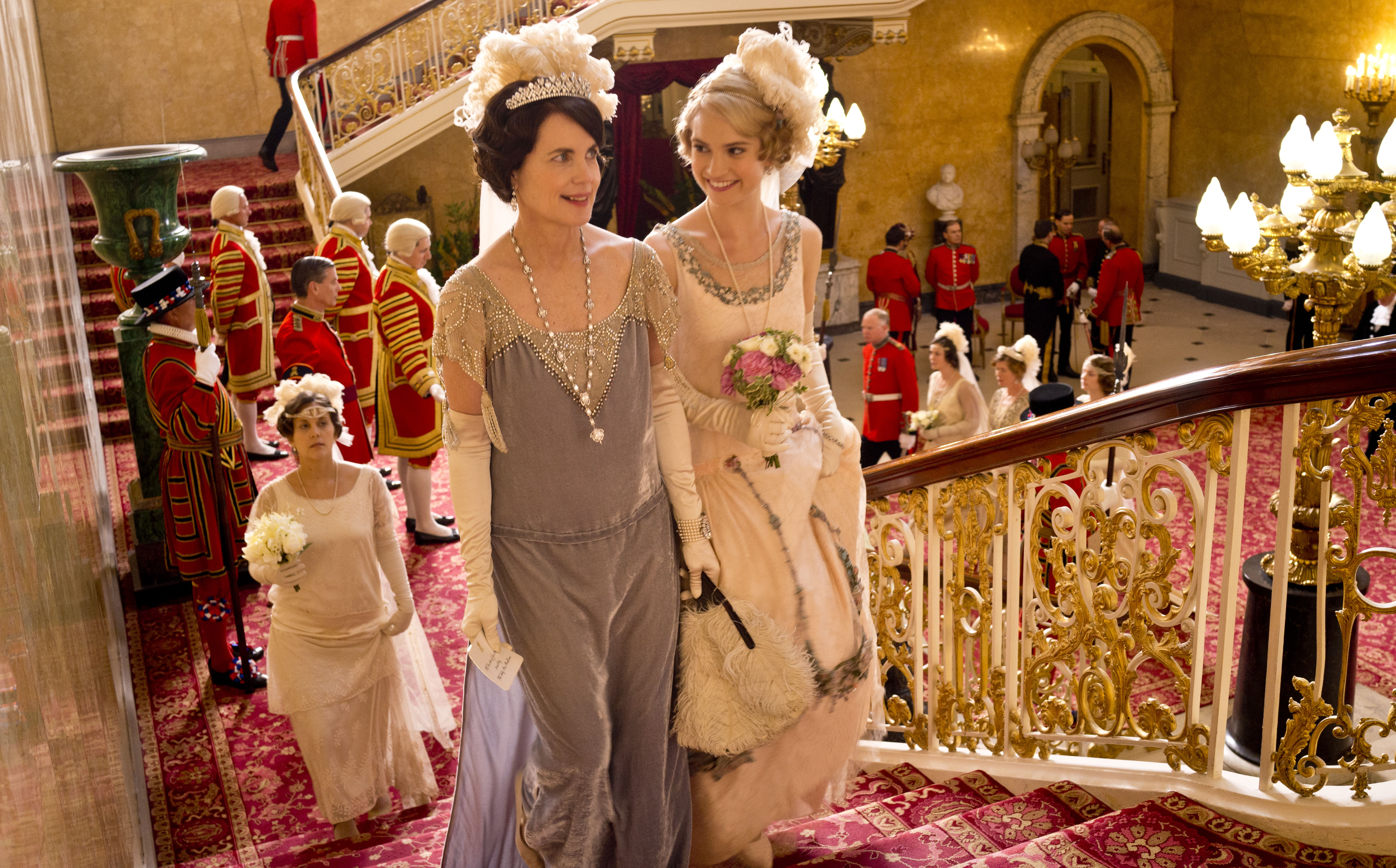 Cora and Rose lead the parade of posh outfits in this episode. (Photo: Courtesy of ©Nick Briggs/Carnival Film and Television Limited 2013 for MASTERPIECE)