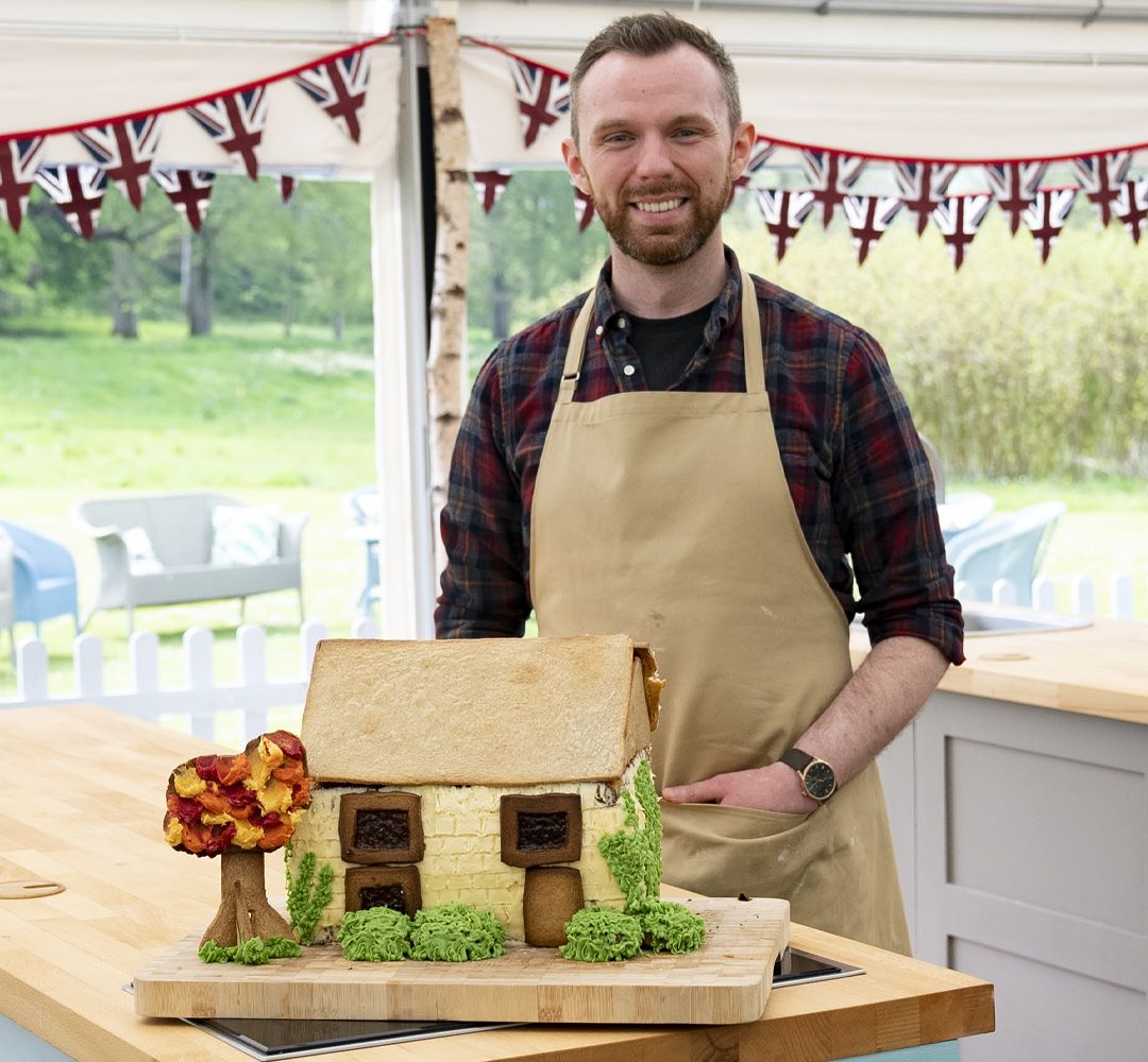 Kevin’s ‘Ba-Na-Na That’s My Hame’ Cake Week Showstopper