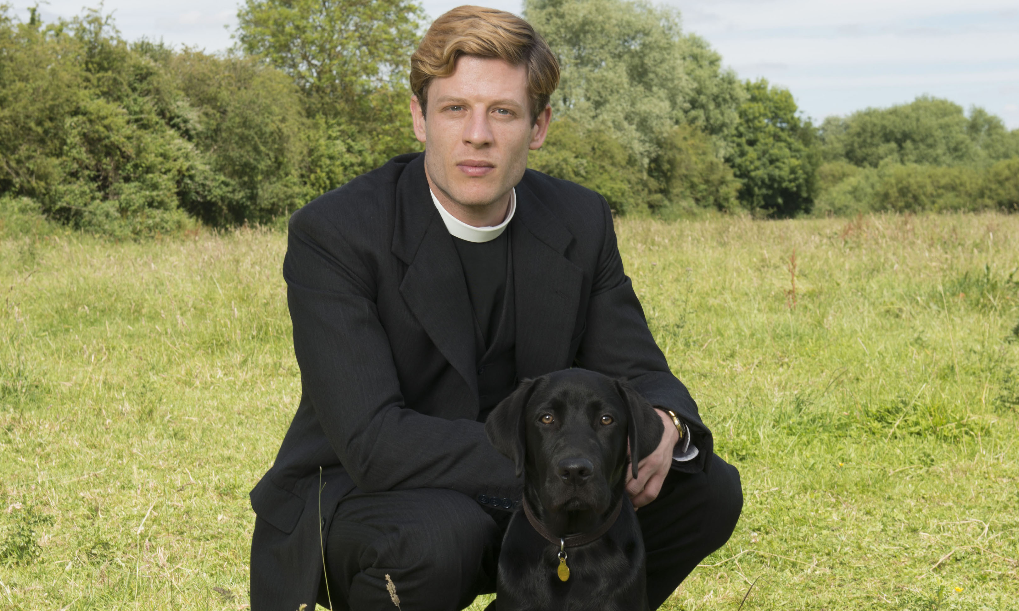 James Norton and his adorable four-legged co-star. (Photo: (C) Des Willie/Lovely Day Productions &amp; ITV for MASTERPIECE)