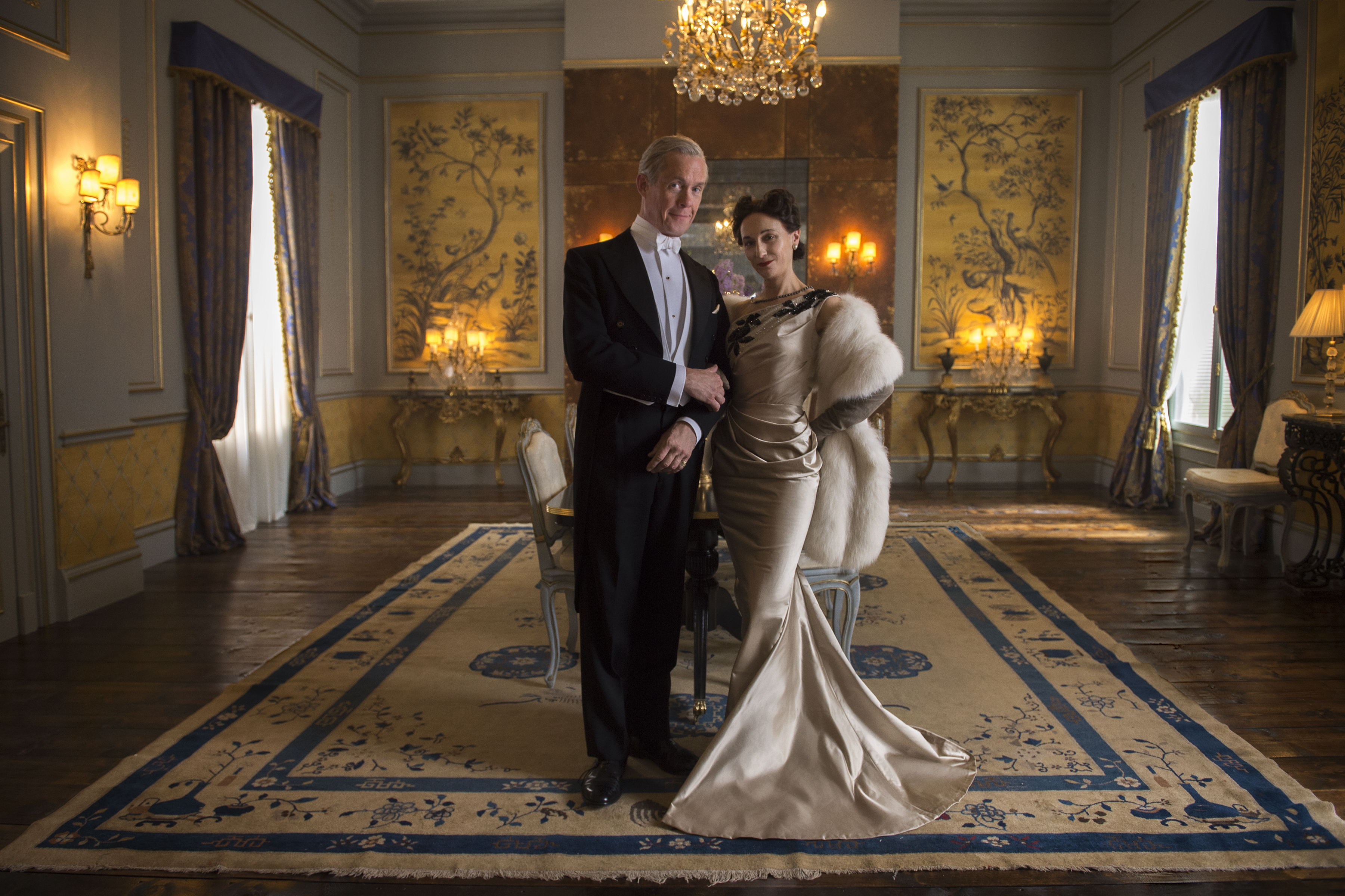 Alex Jennings as Prince Edward, Duke of Windsor and Lia Williams as Wallis, Duchess of Windsor in The Crown