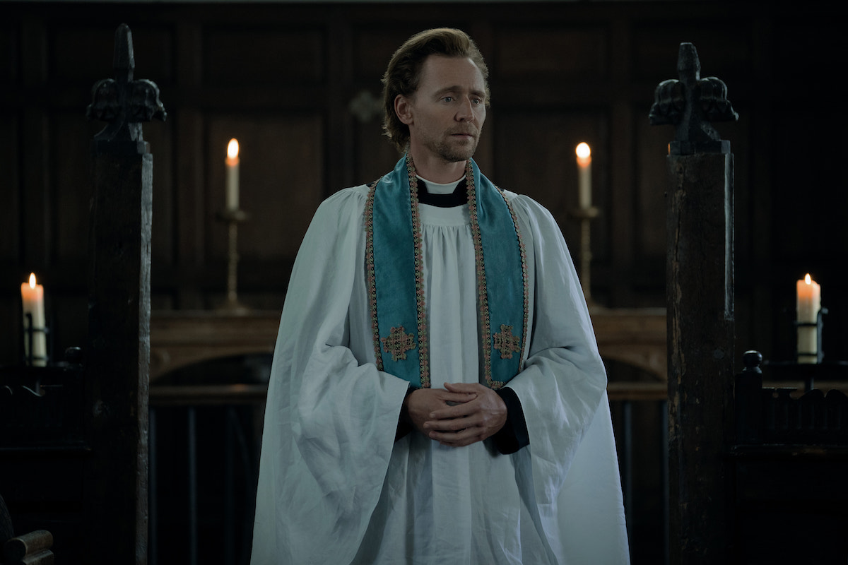 Tom Hiddleston in "The Essex Serpent" (Photo: Apple TV+)