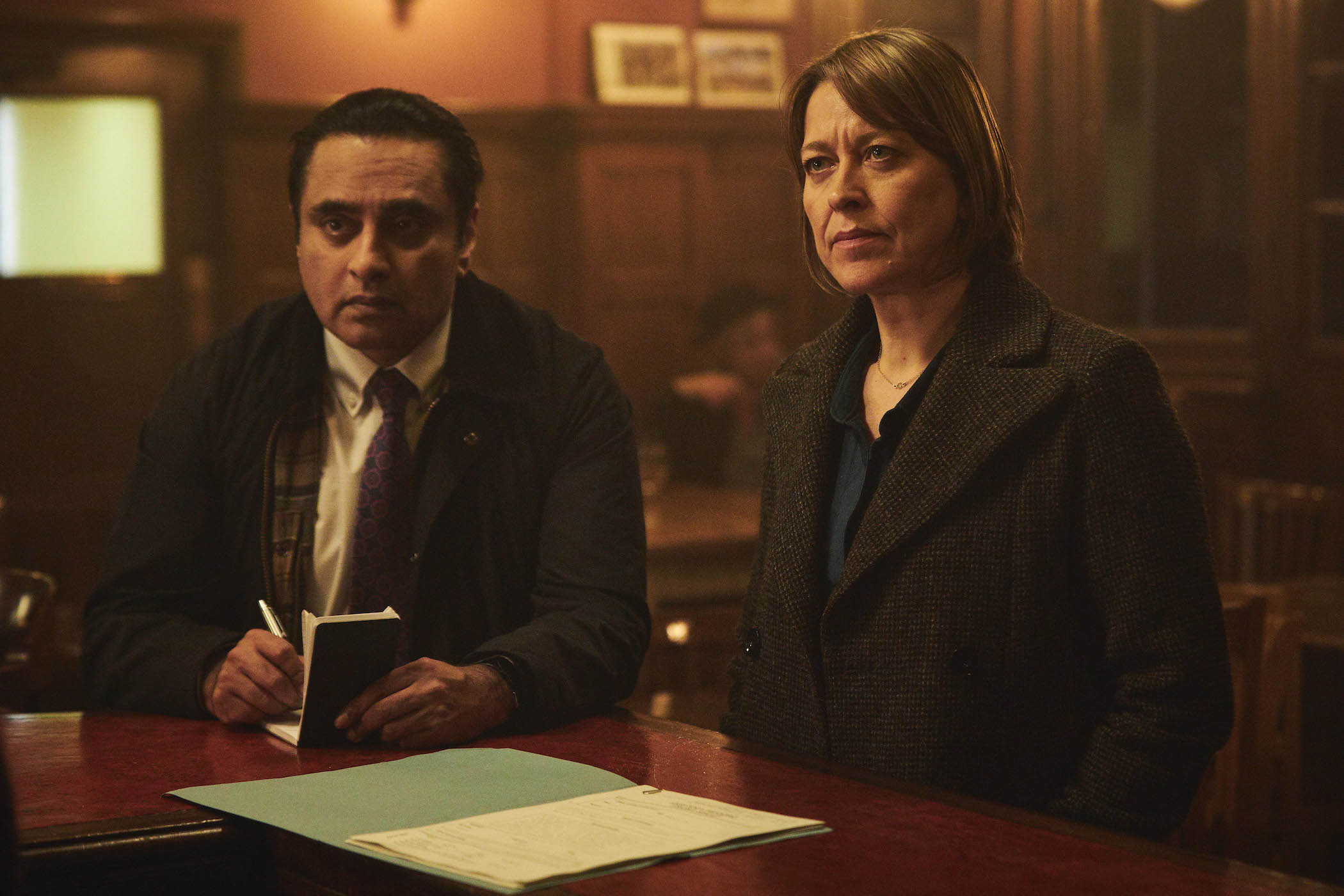 Nicola Walker and Sanjeev Bhaskar in "Unforgotten" (Photo: (C) Mainstreet Pictures LTD)