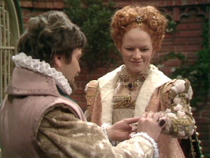 The Duke of Alencon (Michael Williams) and Elizabeth (Glenda Jackson) © BBC