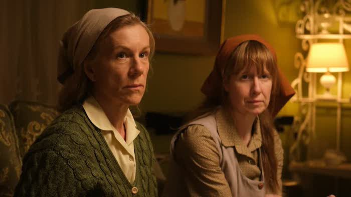 Dorothy (Juliet Stevenson) and Ruth (Nia Gwynne). © ITV/Britbox