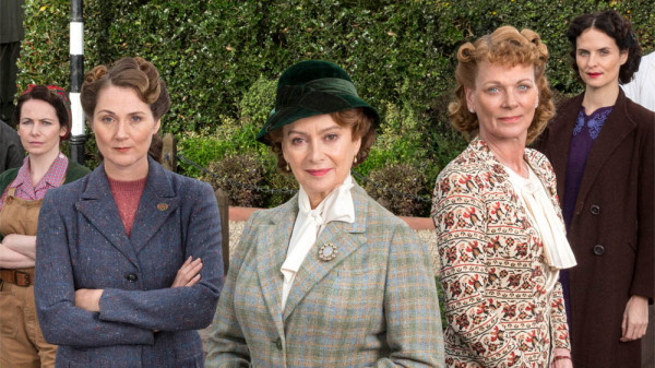 The cast of "Home Fires". (Photo: ITV)