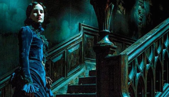  Jessica Chastain getting her Gothic on in "Crimson Peak". (Photo: Legendary Pictures)