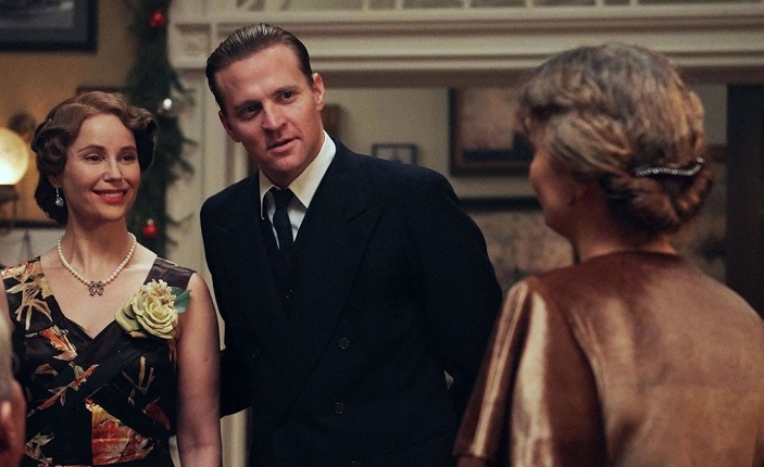 Missy Lehand (Lucy Russell), Märtha (Sofia Helin), and Olav (Tobias Santelmann). Courtesy of MASTERPIECE
