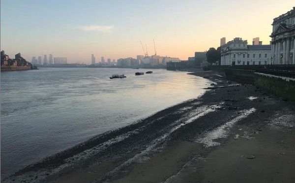 Lowtide at Greenwich. Lara Maiklem on Instagram @london.mudlark