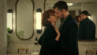 Richard Armitage and Charlie Murphy in "Obsession"