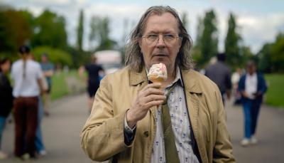 Gary Oldman as Jackson Lamb eating ice cream in 'Slow Horses' Season 3