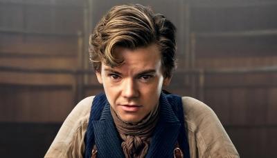 Thomas Brodie-Sangster as Dr. Jack Dawkins is ready for patients in The Artful Dodger