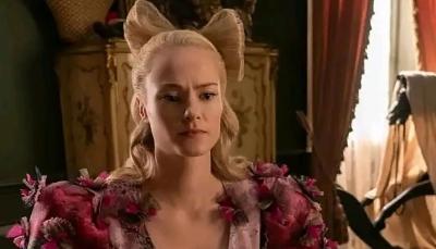 Jessica Masden as Cressida Cowper with Bow Hair in 'Bridgerton' Season 3
