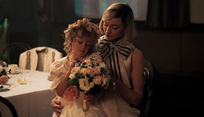 Mia Millichamp-Long as Kelly and Sophie Turner as Joan in 'Joan' Season 1