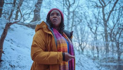 Wunmi Mosaku as DC Riya Ajunwa in "Passenger"
