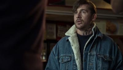 Barry Sloane as Eddie Wells in 'Passenger'