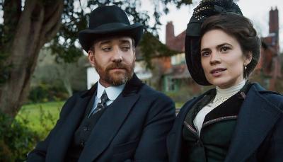 Matthew Macfayden as Henry WIlcox, Hayley Atwell as Maragaret Schlegel in 'Howards End'