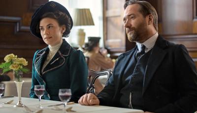 Hayley Atwell as Margaret Schlegel and Matthew Macfadyen as Henry Wilcox in 'Howards End'