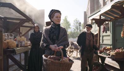 Cathy Belton in "Miss Scarlet" Season 5