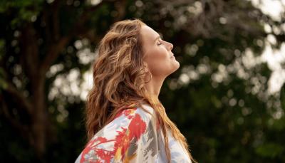 Brooke Shields in Netflix's "Mother of the Bride"
