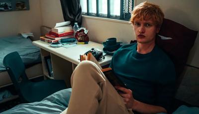 Bill Skinner as George in 'Inside/Bariau'