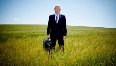 Martin Clunes as Doc Martin in the 'Doc Martin' Season 1 Key Art