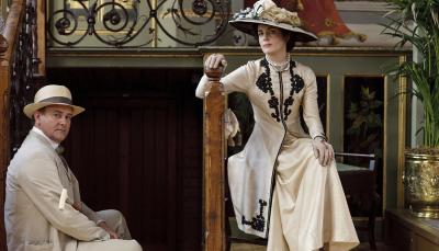 Elizabeth McGovern and Hugh Bonneville in 'Downton Abbey' Season 1