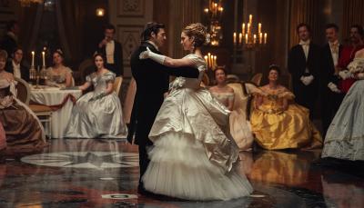 Danielle Galligan and Anthony Boyle in 'House of Guinness'