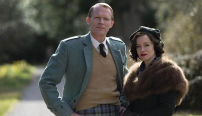 Paul Bettany and Claire Foy as the Duke and Duchess of Argyll in A very British Scandal