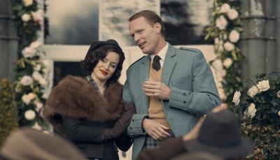 Paul Bettany and Claire Foy in "A Very British Scandal" (Photo: Credit: Alan Peebles/Amazon Studios)