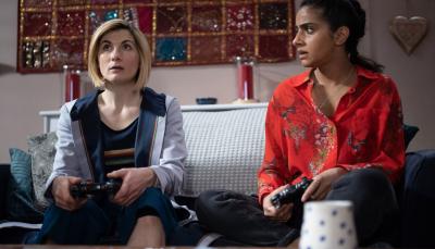The Doctor (JODIE WHITTAKER) Yasmin Khan (MANDIP GILL) in Doctor Who: Flux