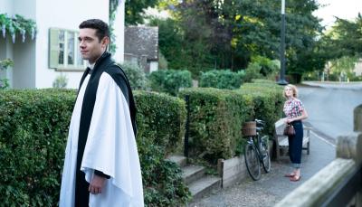 Tom Brittney as Will Davenport and Charlotte Ritchie as Bonnie Evans in Grantchester