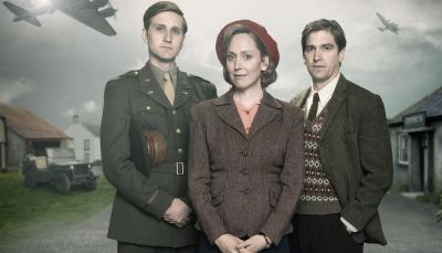 Aaron Stanton, Hattie Morahan and Owen McDonnell in they key art for "My Mother and Other Strangers" (Photo:  Courtesy of Steffan Hill/BBC 2016 for MASTERPIECE)