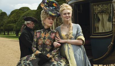 Gillian Anderson and Elle Fanning in "The Great" (Photo: Hulu)