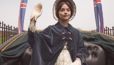 Victoria's carriage ride look is too cute. (Photo: Courtesy of ITV Plc)