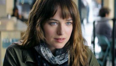 Dakota Johnson in "Fifty Shades of Grey" (Photo: Universal Pictures)