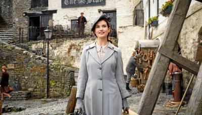 Lily James in "The Guernsey Literary and Potato Peel Pie Society" (Photo: Netflix)