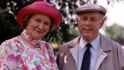 Stars Clive Swift and Patricia Rutledge in "Keeping Up Appearances" (Photo: BBC)