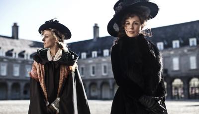 Chloe Sevigny and Kate Beckinsale in Amazon film "Love and Friendship" (Photo: Roadshow Pictures/Amazon Studios)