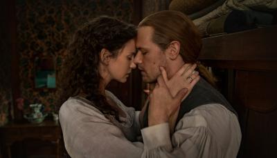  Catriona Balfe and Sam Heugan in "Outlander" 