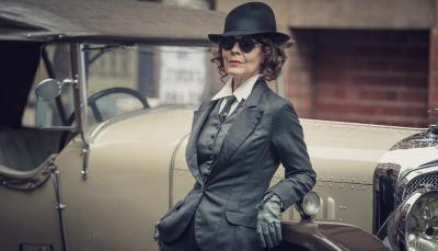 Helen McCrory in the greatest "Peaky Blinders" look ever (Photo: Netflix/Caryn Mandabach Productions)