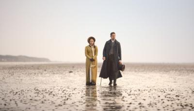 Rose Williams and Theo James in "Sanditon" (Photo: ITV Studios for Masterpiece)