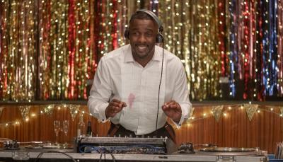 Idris Elba in "Turn Up Charlie" (Photo: Netflix)